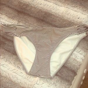 Swim bottom Black and white